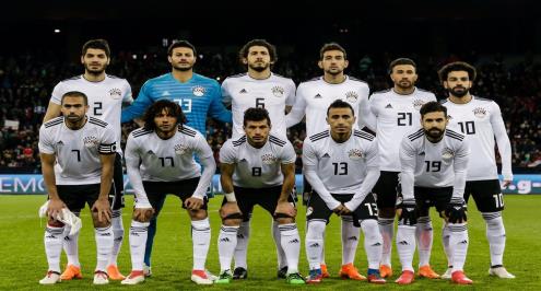 ملامح التشكيل.. كوبر يجري 10 تبديلات أمام اليونان